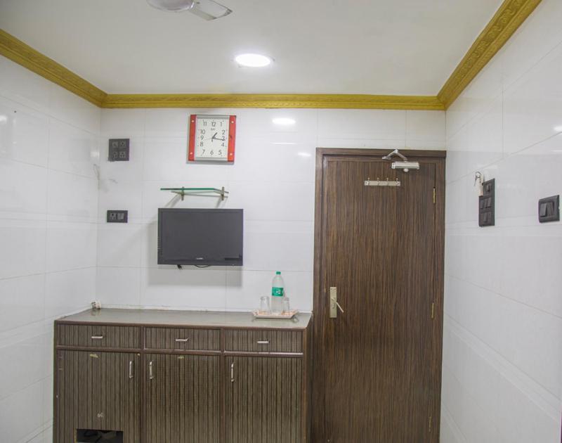 Relax Guest House Mumbai  Buitenkant foto