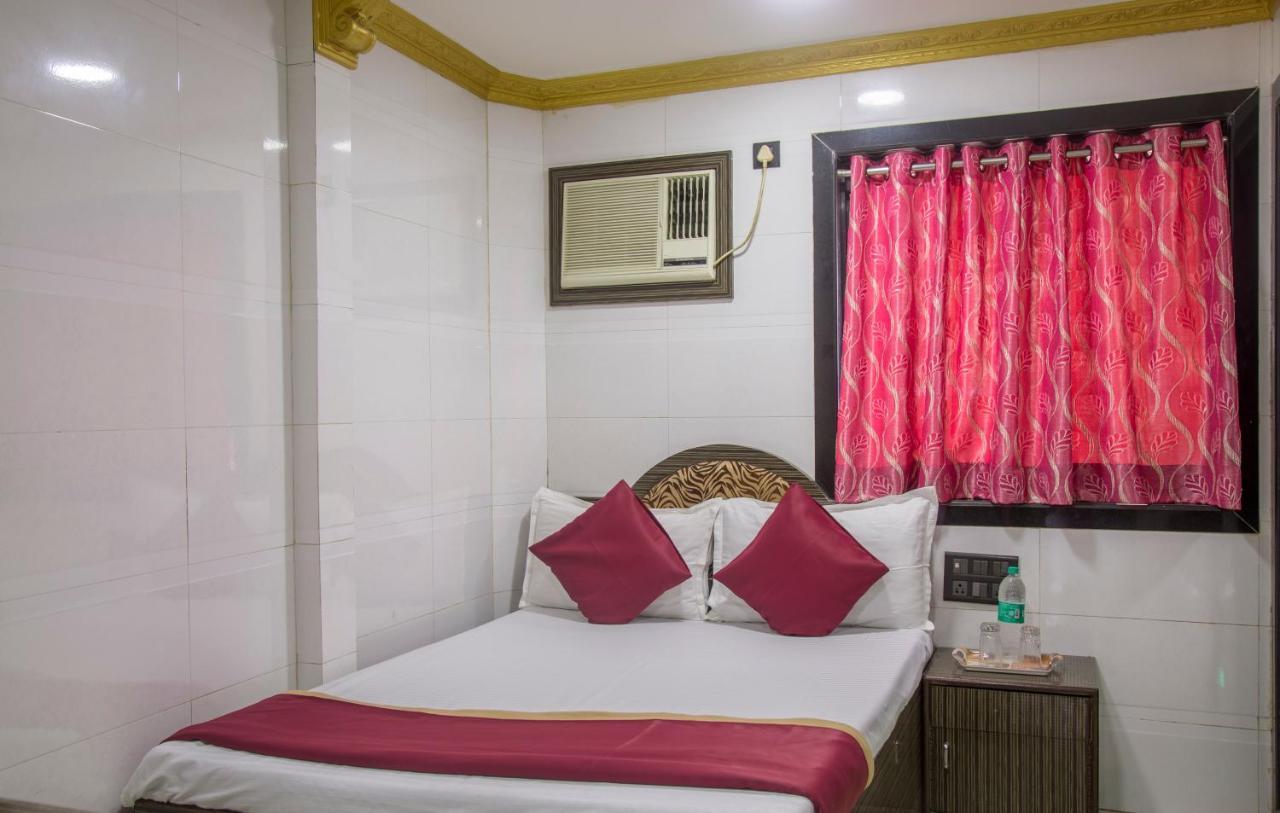 Relax Guest House Mumbai  Buitenkant foto
