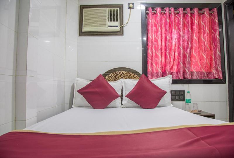 Relax Guest House Mumbai  Buitenkant foto