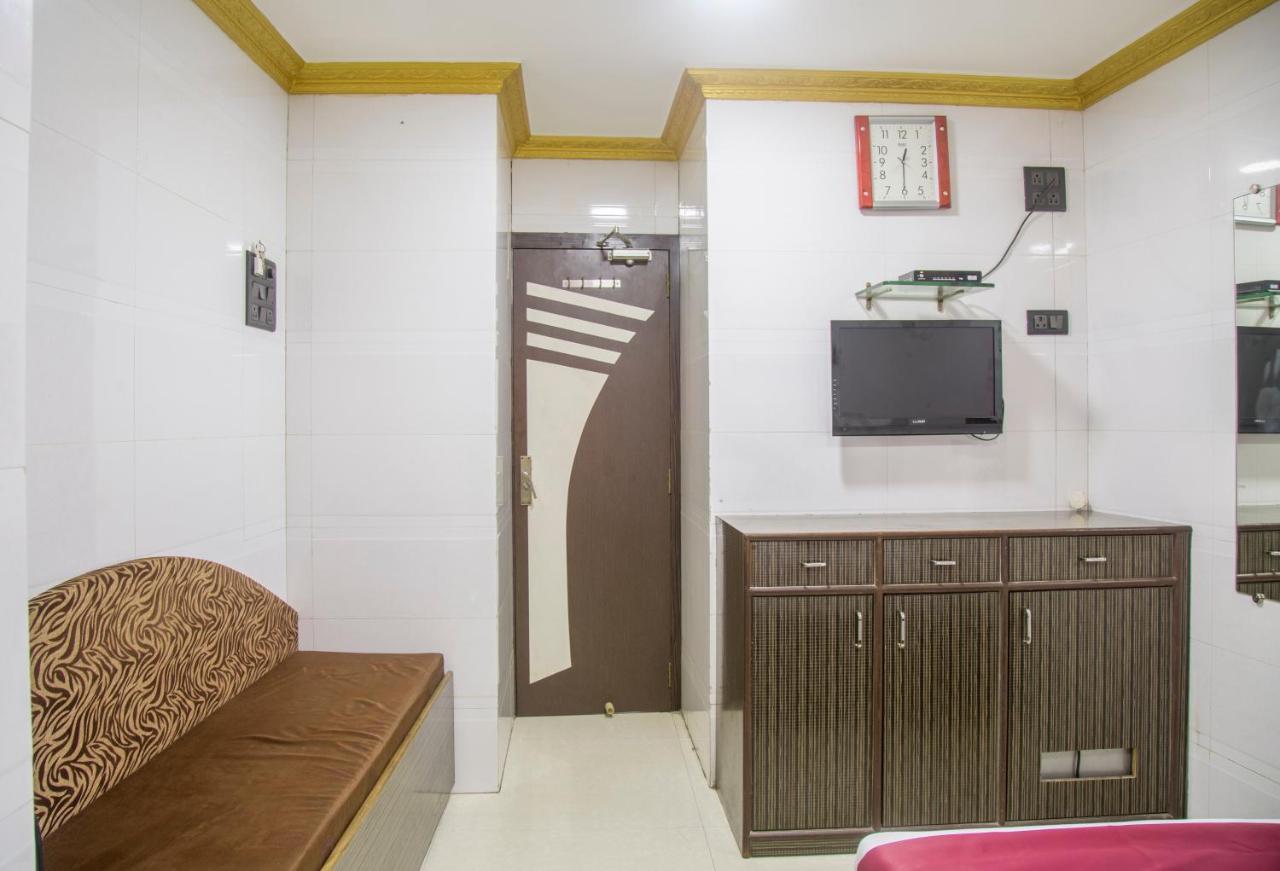 Relax Guest House Mumbai  Buitenkant foto